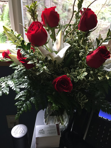 Florist «Buds & Blooms At South Hill», reviews and photos, 3924 S Meridian, Puyallup, WA 98373, USA