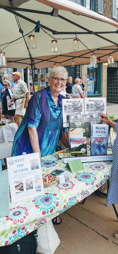 Used Book Store «Paperbacks Plus Book Store», reviews and photos, 2539 7th Ave E, St Paul, MN 55109, USA