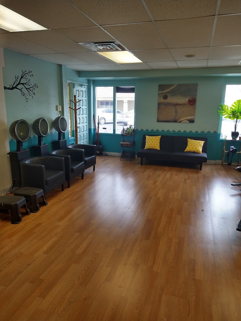 Kay&Kay's Beauty Salon 85282