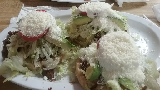 La Perlita Tacos Y Restaurante