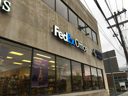 Print Shop «FedEx Office Print & Ship Center», reviews and photos, 1244 Boylston St, Chestnut Hill, MA 02467, USA