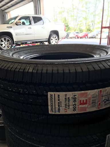 Tire Shop «Discount Tire Store - Fishers, IN», reviews and photos, 11705 Olio Rd, Fishers, IN 46037, USA