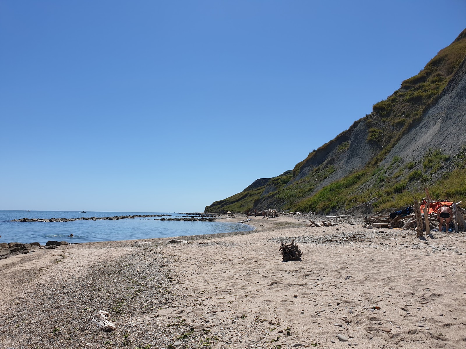 Spiaggia di Casteldimezzo'in fotoğrafı kirli temizlik seviyesi ile