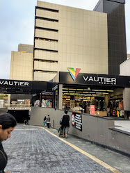 Na @lojasoshow você encontra o - Shopping Vautier Premium
