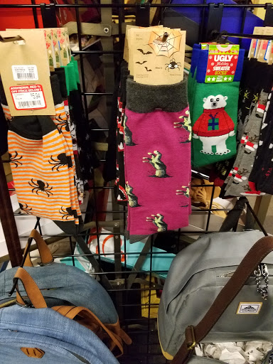 Shoe Store «DSW Designer Shoe Warehouse», reviews and photos, 1595 CT-71, Farmington, CT 06032, USA