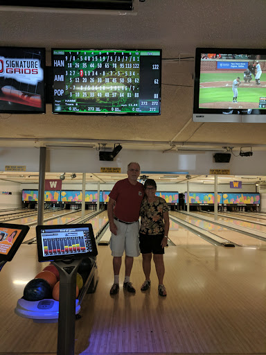 Bowling Alley «Chalet Bowl & 26th Street Cafe», reviews and photos, 3806 N 26th St, Tacoma, WA 98407, USA