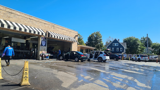 Spa Car Wash & Detailing Center en Berwyn