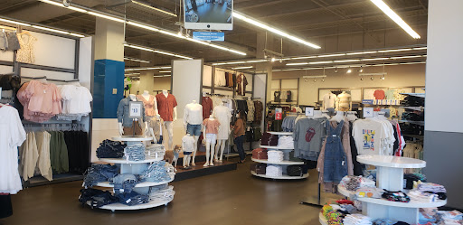Clothing Store «Old Navy», reviews and photos, 3525 W Carson St #77, Torrance, CA 90503, USA