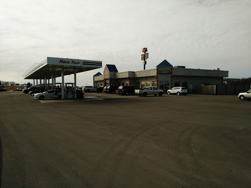 Convenience Store «Kwik Trip #621», reviews and photos, 102 Express Way, Bonduel, WI 54107, USA