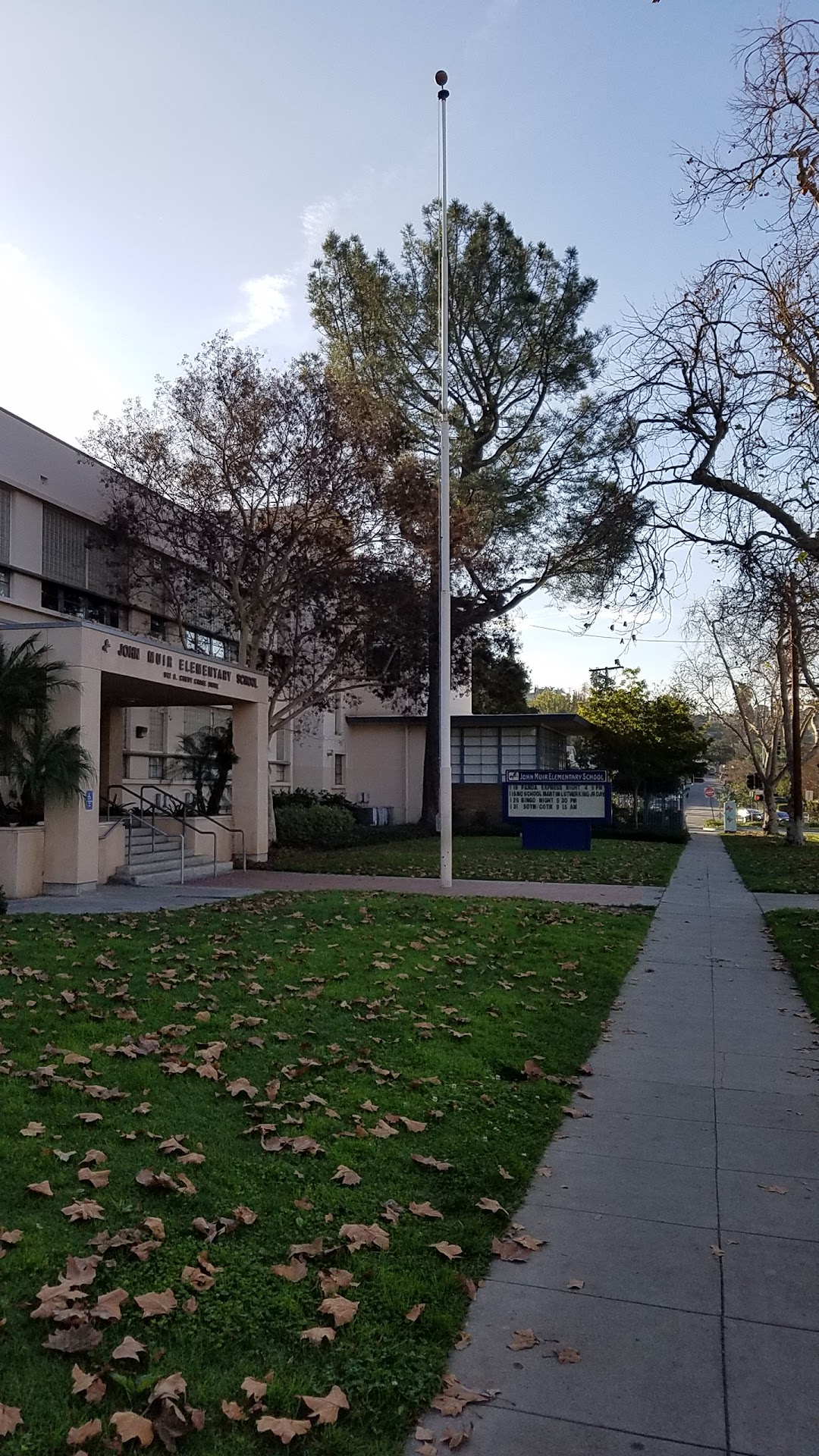 John Muir Elementary School International Spanish Academy School