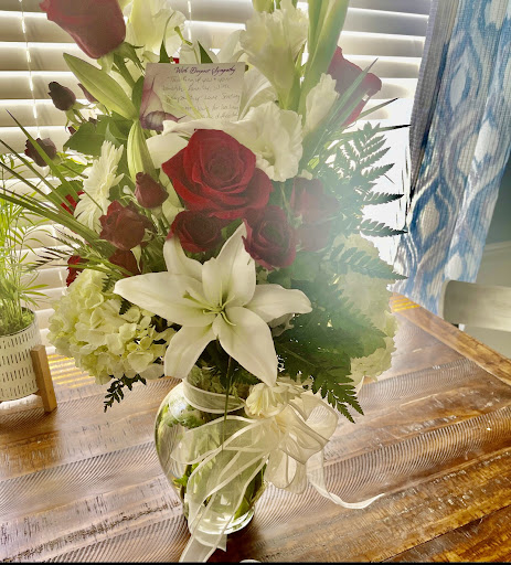 Florist «Gallatin Flower & Gift Shoppe», reviews and photos, 213 W Main St, Gallatin, TN 37066, USA