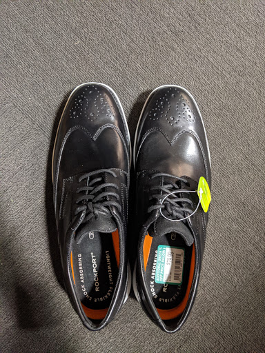 Shoe Store «DSW Designer Shoe Warehouse», reviews and photos, 43713 W Oaks Dr, Novi, MI 48377, USA