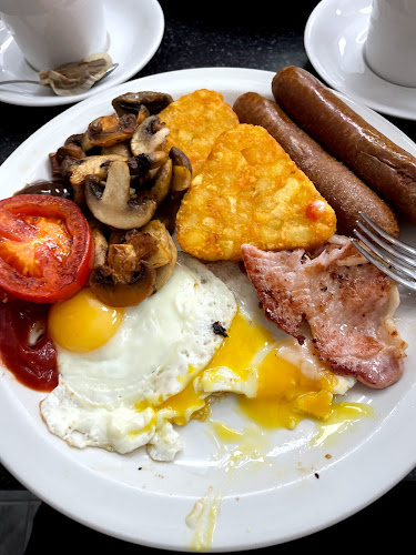 Reviews of Oval Cafe in London - Coffee shop