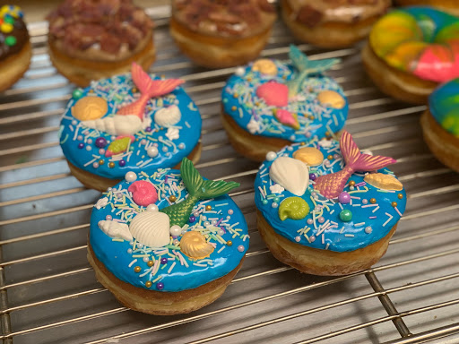 Donut Shop «Dulcet Gourmet Donut», reviews and photos, 23717 Vanowen St, Canoga Park, CA 91307, USA