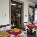 Photo n°4 de l'avis de Cornelis.i fait le 01/08/2017 à 17:31 sur le  Bar Red And White à Tremezzo