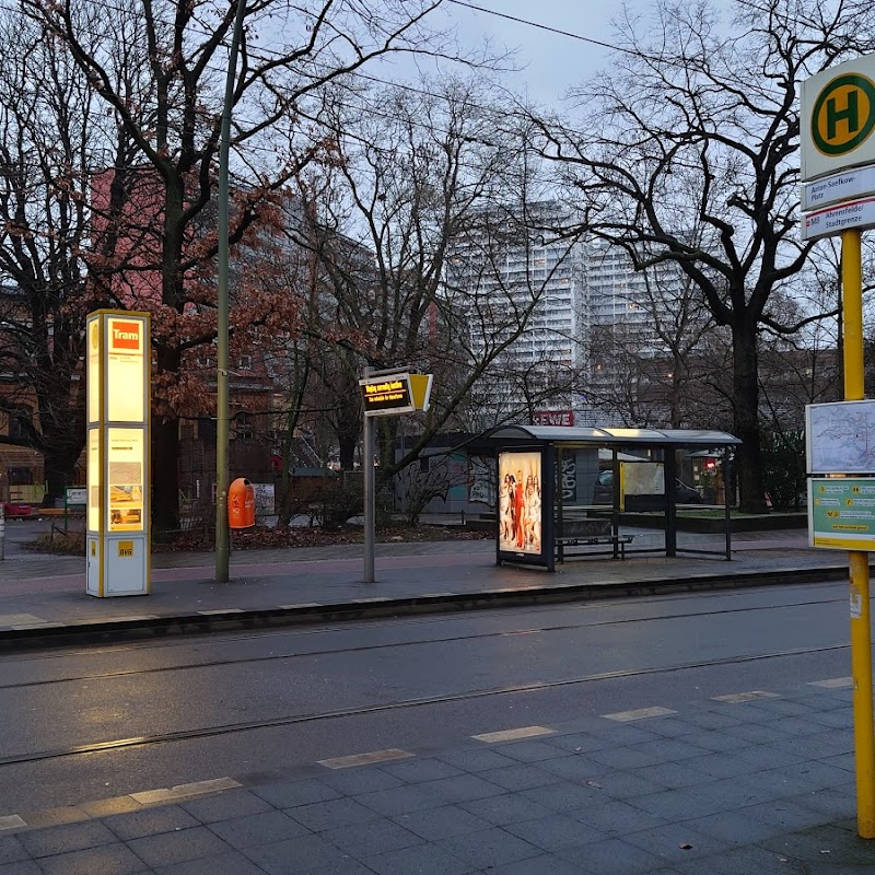 Anton-Saefkow-Platz (Berlin)