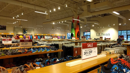 Clothing Store «L.L. Bean Outlet», reviews and photos, 31 Gusabel Ave, Nashua, NH 03063, USA