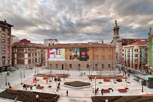 Plaza del Parchís image