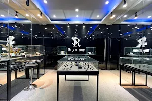 Roy stone Official Store image