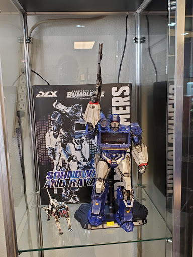 Comic Book Store «Legends Comics and Games», reviews and photos, 639 E Shaw Ave #173, Fresno, CA 93710, USA