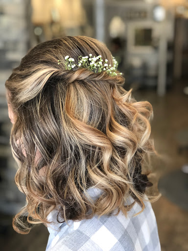 Hair Salon «Mirrors Salon and Boutique», reviews and photos, 800 Battlefield Blvd S #103, Chesapeake, VA 23322, USA