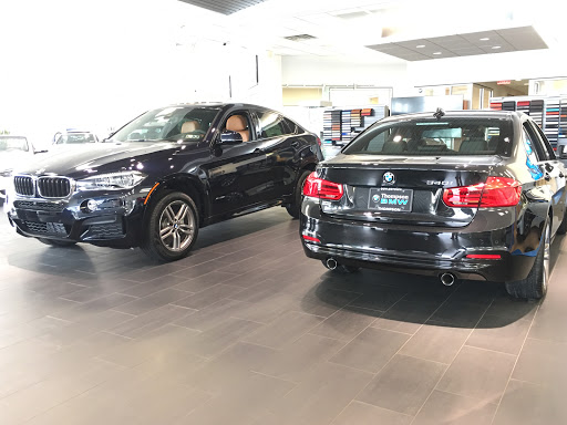 BMW Dealer «Thompson BMW», reviews and photos