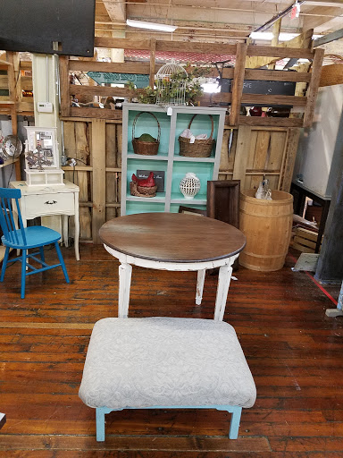 Antique Furniture Store «Jarfly Antique Market», reviews and photos, 47 Railroad Ave, Jefferson, GA 30549, USA