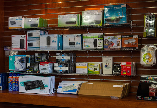 Mobile Phone Repair Shop «CPR Cell Phone Repair Roseville», reviews and photos, 2395 Fairview Ave N, Roseville, MN 55113, USA