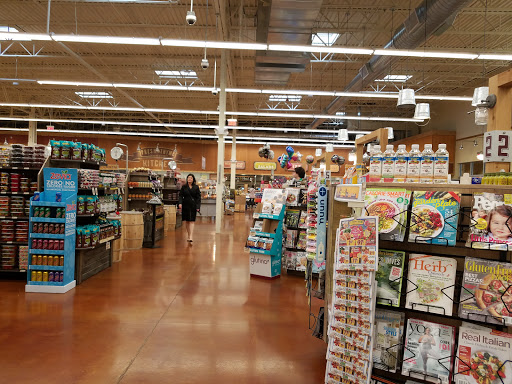 Grocery Store «Fresh Thyme Farmers Market- Downers Grove», reviews and photos, 325 Ogden Ave, Downers Grove, IL 60515, USA