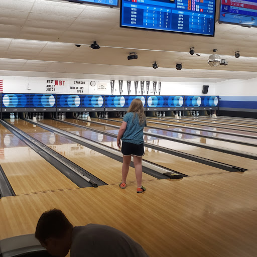 Bowling Alley «Wallenpaupack Bowling Center», reviews and photos, 15 Bowling Center Ln, Hawley, PA 18428, USA