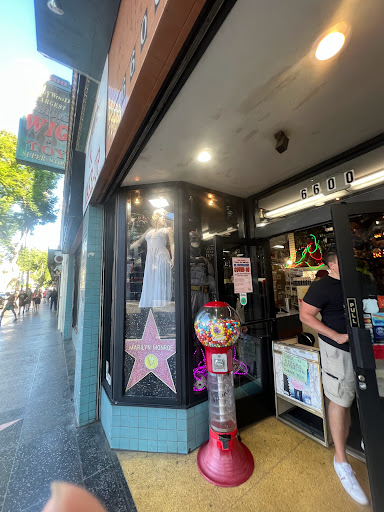 New Magic Store In Hollywood Toys And Costumes