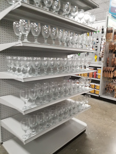 Home Goods Store «At Home», reviews and photos, 1811 N Dixie Hwy, Elizabethtown, KY 42701, USA