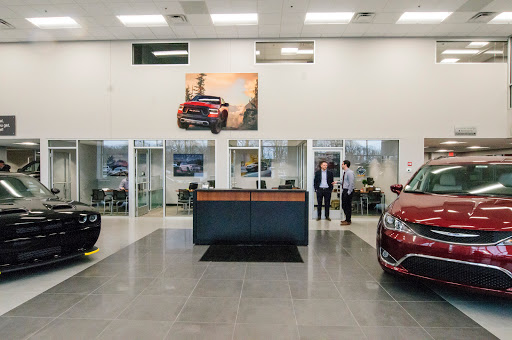 Car Dealer «LaFontaine Chrysler Dodge Jeep Ram of Fenton», reviews and photos, 15123 North Rd, Fenton, MI 48430, USA