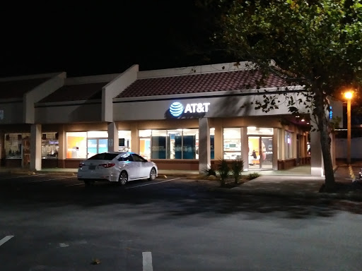 Cell Phone Store «AT&T», reviews and photos, 1332 N John Young Pkwy, Kissimmee, FL 34741, USA