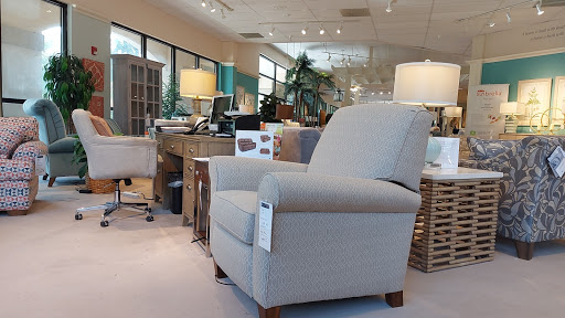 Furniture Store «Moss Creek Village Furniture», reviews and photos, 1569 Fording Island Rd, Hilton Head Island, SC 29926, USA