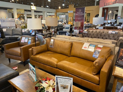 Shops for buying sofas in Milwaukee