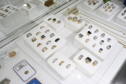 Pawn Shop «Arlington Jewelry & Loan», reviews and photos, 901 W Rand Rd, Arlington Heights, IL 60004, USA