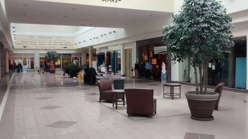 Shopping Mall «ShoppingTown Mall», reviews and photos, 3649 Erie Blvd E, Syracuse, NY 13214, USA