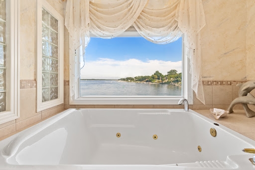 Real Estate Agency «Kris Weaver Real Estate Team», reviews and photos, 2901 S Lynnhaven Rd, Virginia Beach, VA 23452, USA