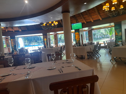 Rakiura Resort Restaurant - QF4W+G96, America, Luque, Paraguay