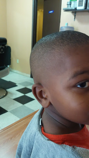 Barber Shop «Bay kutz Barbershop», reviews and photos, 936 N Yosemite St, Stockton, CA 95203, USA