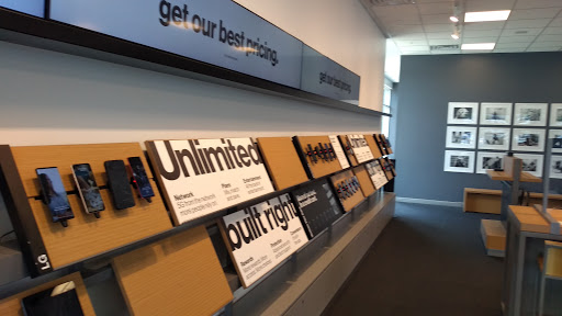 Cell Phone Store «Verizon», reviews and photos, 2476 Solomons Island Rd, Annapolis, MD 21401, USA