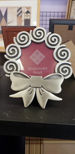 Thrift Store «WINGS Resale Store», reviews and photos, 300 W Golf Rd, Schaumburg, IL 60195, USA