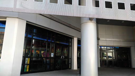 Movie Theater «UA Kaufman Astoria Cinemas 14 & RPX», reviews and photos, 35-30 38th St, Astoria, NY 11101, USA