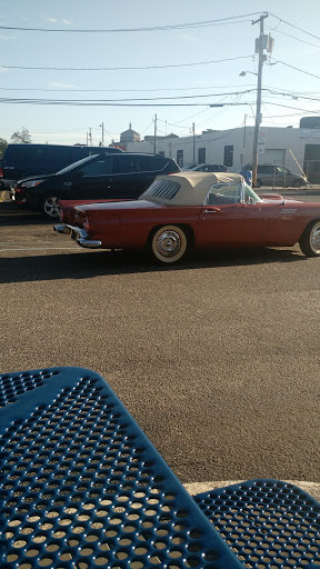 Ford Dealer «Newins Bay Shore Ford», reviews and photos, 219 W Main St, Bay Shore, NY 11706, USA