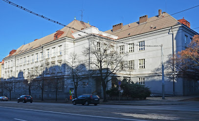 Fakulta pedagogická - Pedagogická knihovna - Západočeská univerzita v Plzni