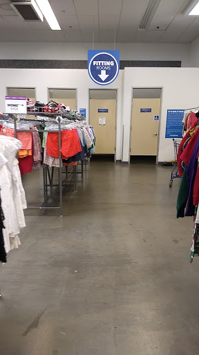 Thrift Store «Happy Valley Goodwill Retail Store & Donation Center», reviews and photos, 1565 W Happy Valley Rd, Phoenix, AZ 85085, USA