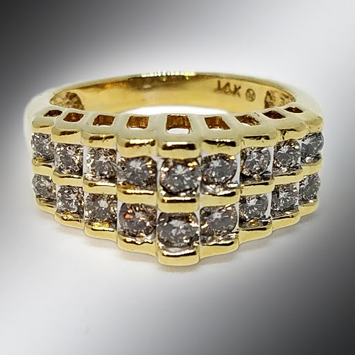 Jewelry Store «Saatchi Jewelry», reviews and photos, 4545 Austin Blvd, Island Park, NY 11558, USA