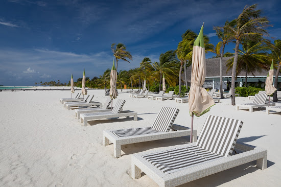 Strand der Insel Kanuhuraa