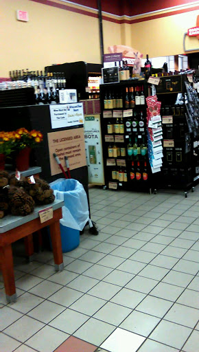 Supermarket «Giant Eagle Supermarket», reviews and photos, 1300 Country Club Rd, Monongahela, PA 15063, USA